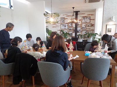 「天然素材でミニツリー作り教室」開催しました