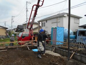 注文住宅　秦野　基礎