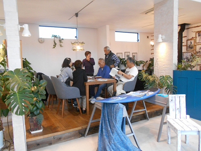 本社ショールームにてのスケッチ教室開催