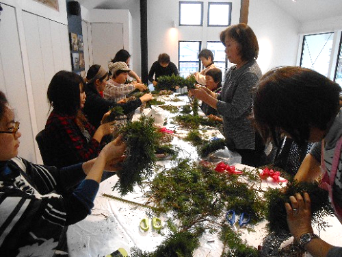 Xmasリース教室を開催しました