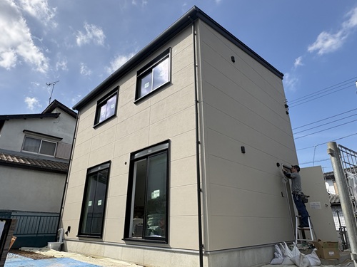 秦野　注文住宅　漆喰